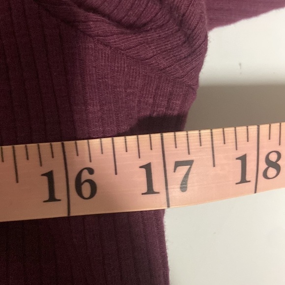 EUC White Birch Purple Long Sleeve Cold Shoulder Ribbed Bodysuit -Size Large - Picture 6 of 8